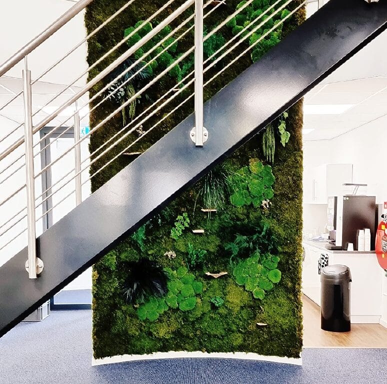 urban jungle moswand installatie bij Blox btc direct door groene luxe